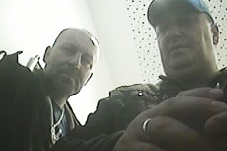 Wer erkennt diese beiden tatverdächtigen Männer?