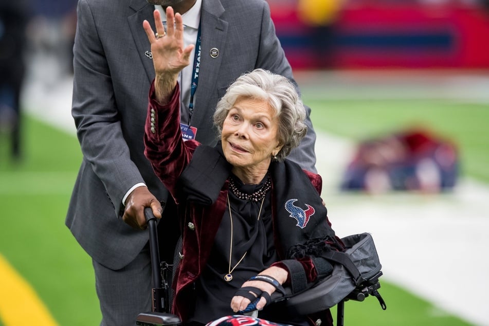 Janice McNair (87) ist zwar alt, aber immer noch regelmäßig Gast bei den Houston Texans.