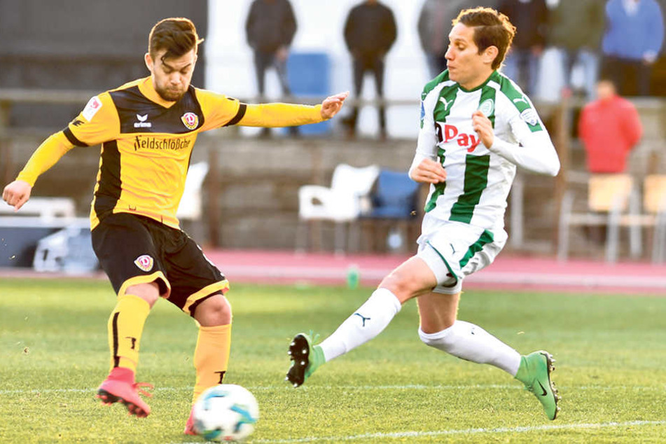 Sascha Horvath (l.) zieht vor David Browne ab und trifft zum 2:0 für die Dresdner.