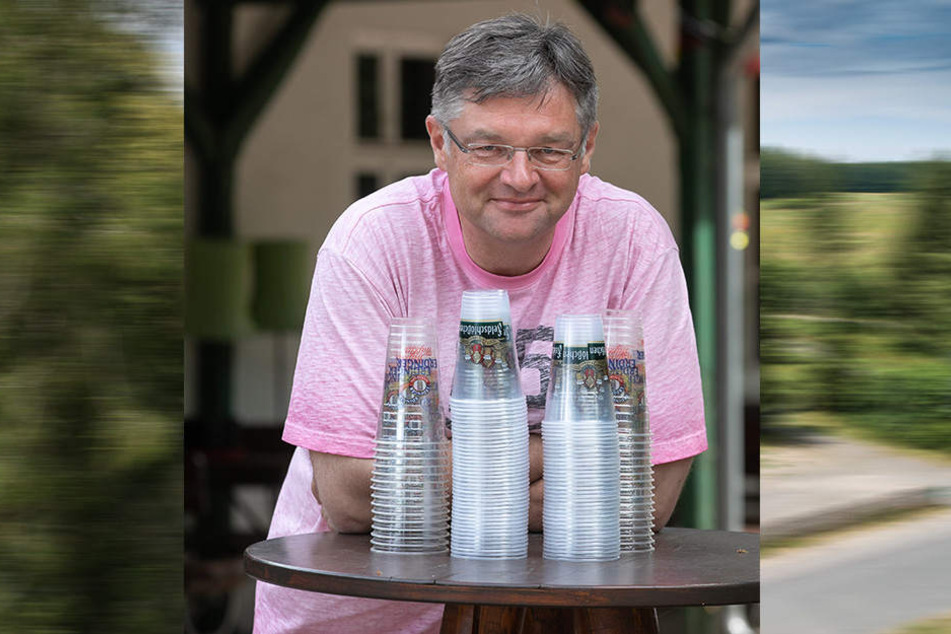 Holger Zastrow (49) will 2019 mit der Sanierung des Haupthauses starten - und dort dann auch wohnen. Plastikbecher sollen verbannt werden.