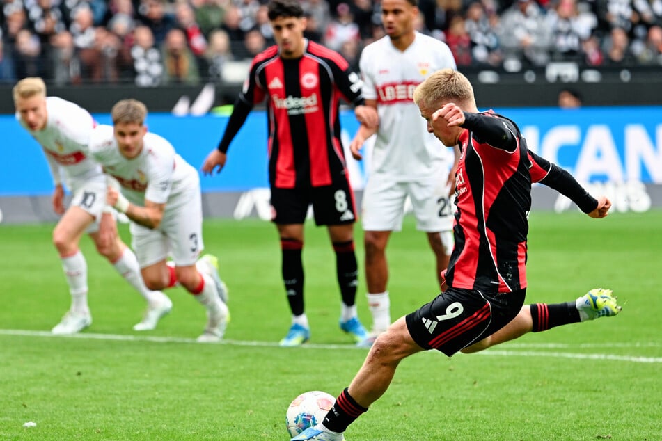Jonathan Burkardt verwandelt nach seiner Einwechslung noch zwei Strafstöße zum 2:2-Endstand