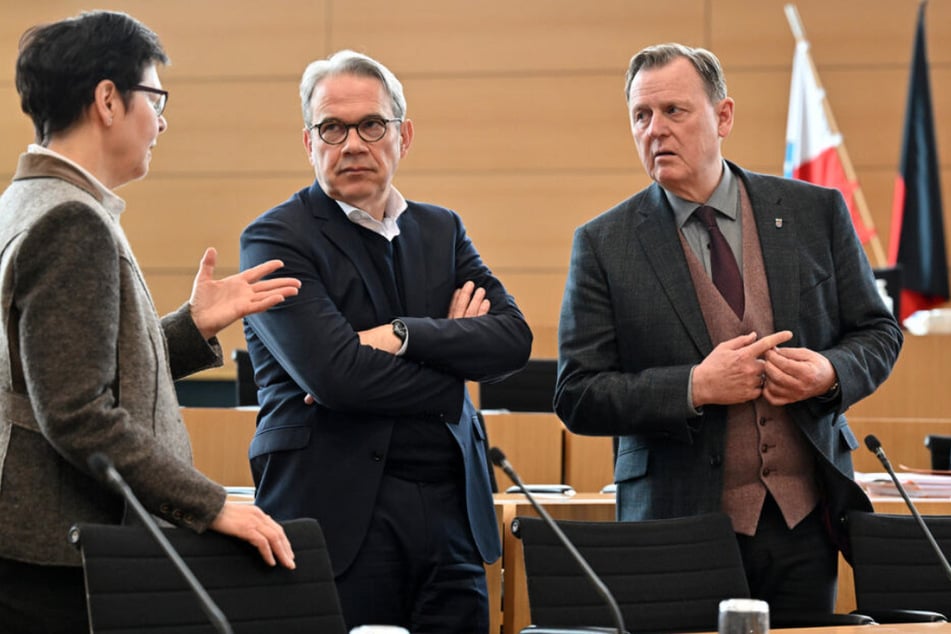 Die CDU-Fraktion hatte deutliche Kritik an der von Ministerpräsident Bodo Ramelow (67, Linke, rechts) geführten Regierung geführt.
