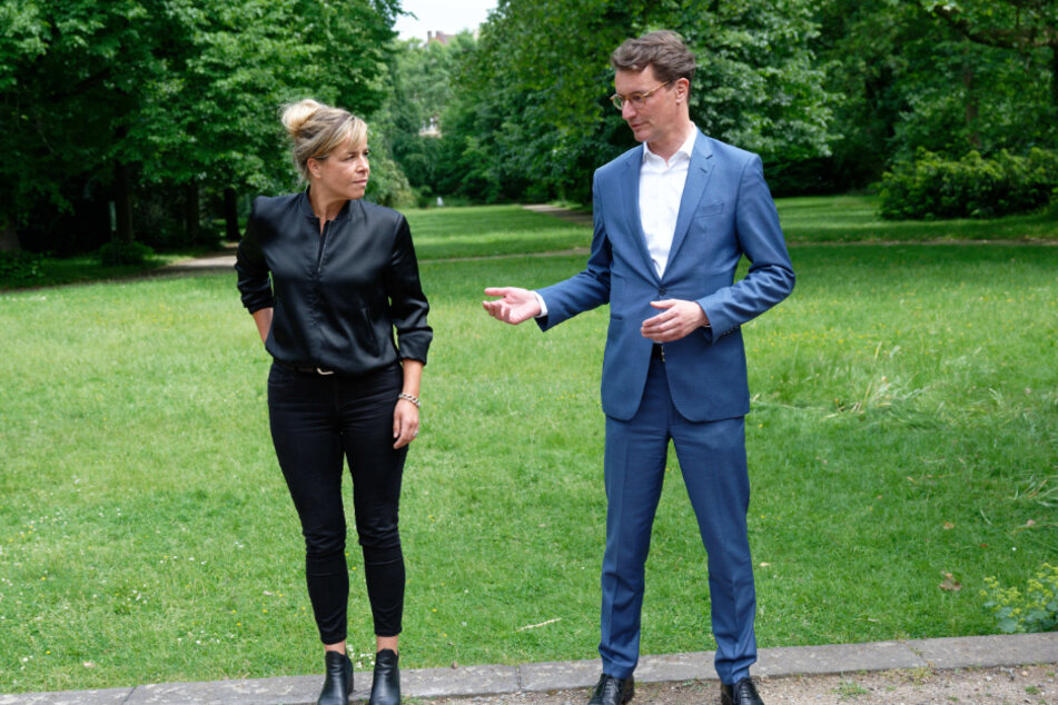 Mona Neubaur (44) und Hendrik Wüst (46) könnten demnächst die erste schwarz-grüne Koalition in NRW anführen.