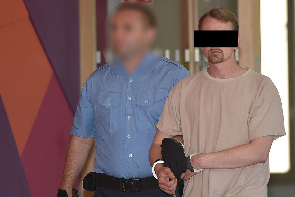 Zum Prozess wurde Tim B. (31) noch in Handschellen gebracht. Nach dem Urteil verließ er als freier Mann das Gericht.