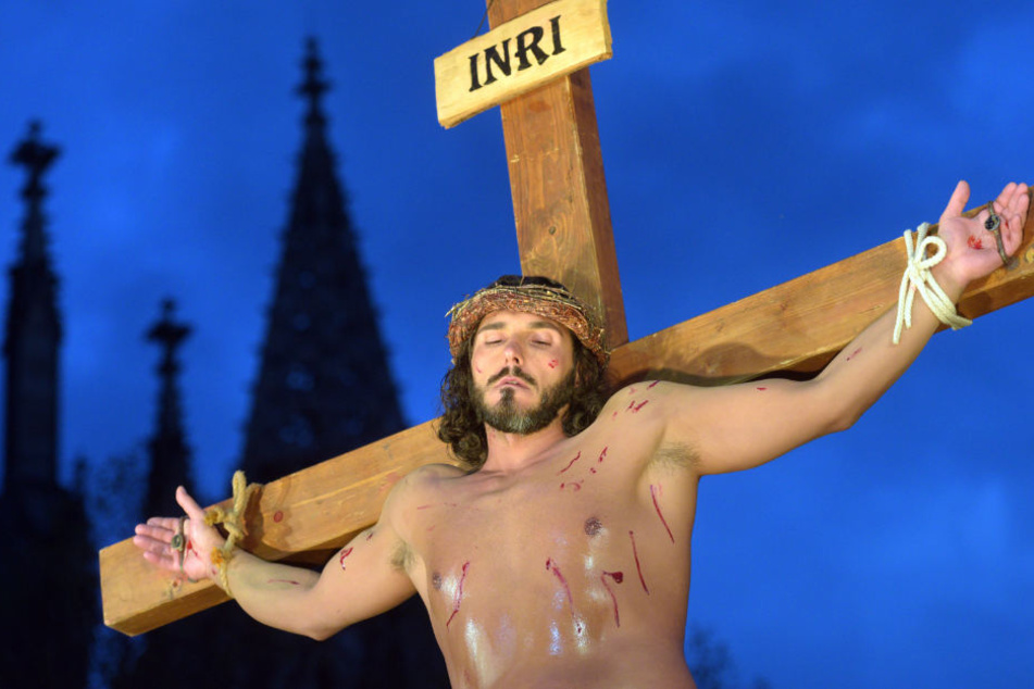 Wie im vergangenen Jahr (Archivfoto) wird auch am Freitag wieder Salvatore Tarantello (37) die Rolle des Jesus übernehmen.