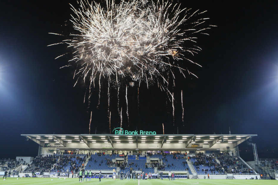 Erst in der Vorsaison wechselte das weite Runde den Namen von Volksbank Stadion in PSD Bank Arena.