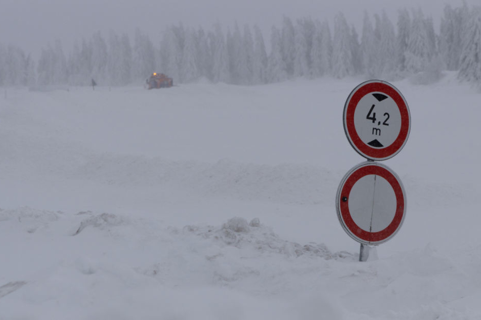 Schneemassen auf dem Fichtelberg.