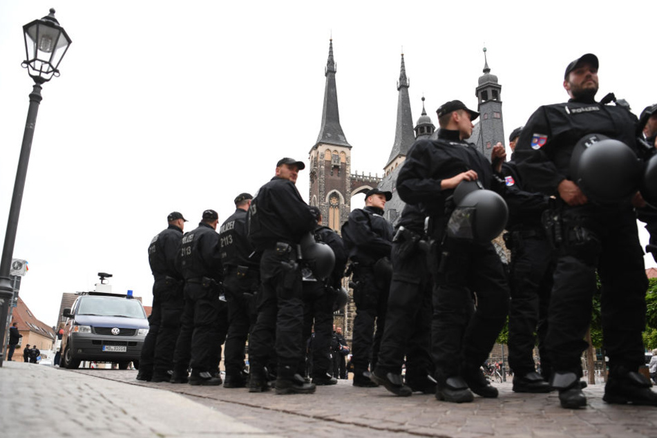 AfD, Pegida, Identitäre und Linke: Das kommt am Sonntag auf Köthen zu