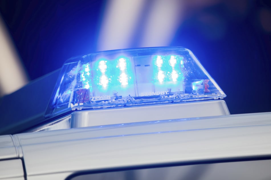 Die Polizei musste nicht lange nach dem Unfallfahrer suchen. Er meldete sich am Ende selbst. (Symbolfoto)