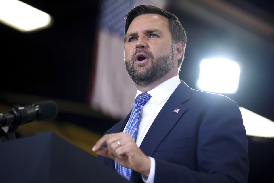 JD Vance (41) möchte nicht, dass Taylor Swift und Travis Kelce während des "Super Bowls" heiraten.