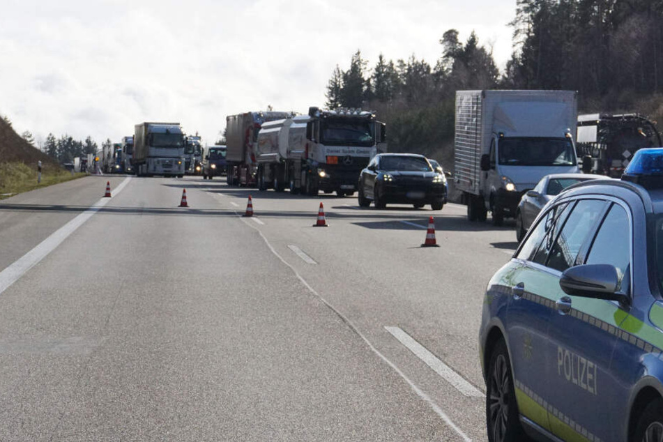 Auf der A8 hat sich Stau gebildet.