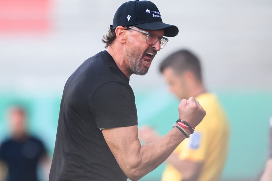 Heimspiel gegen RB Leipzig: Auf Energie-Cheftrainer "Pele" Wollitz (60) & Co. wartet heute ein harter Brocken.