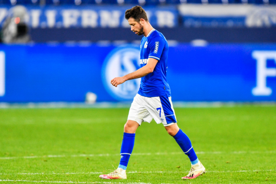 Stürmer Mark Uth (29) befindet sich wie viele Teamkollegen im Formtief und ließ seinem Frust nach dem Spiel freien Lauf.