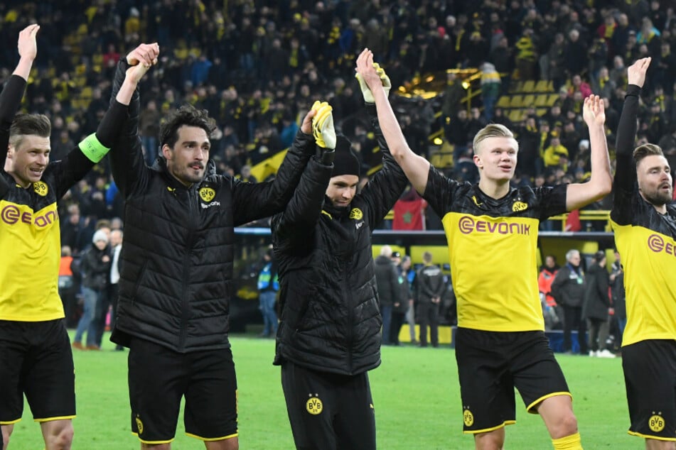 Die Spieler des BVB feierten nach dem Sieg im Hinspiel mit ihrem Anhang. Können sie ein mögliches Weiterkommen überhaupt gemeinsam mit ihren Fans erleben?