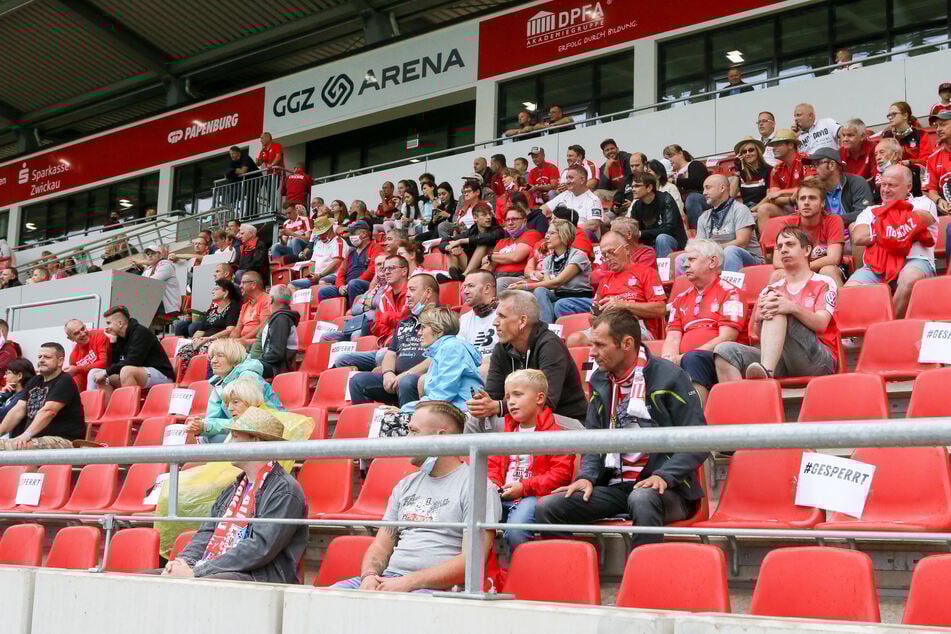 Ende August schauten bereits 1000 Fans dem FSV beim Training zu. Zum heutigen Match gegen die Würzburger Kickers könnten es 3500 werden!