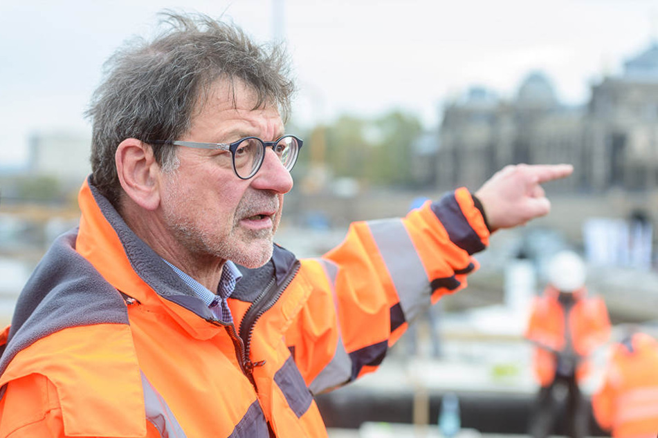 Herr über Dresdens Straßen: Amtsleiter Reinhard Koettnitz (63).