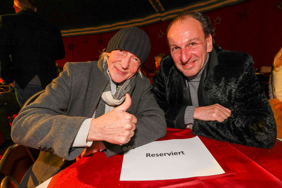 Pantomime Rainer König (69, l.) und Feuerwerks-Künstler Tom Roeder (57) gehörten zu den prominenten Gästen.