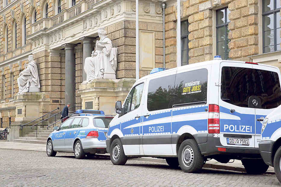 Am Landgericht Dresden sind derzeit vor allem die Wirtschafts- und die
Staatsschutzkammer überlastet.
