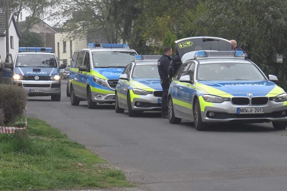Die Polizei war mit einem Großaufgebot vor Ort in Bonn.