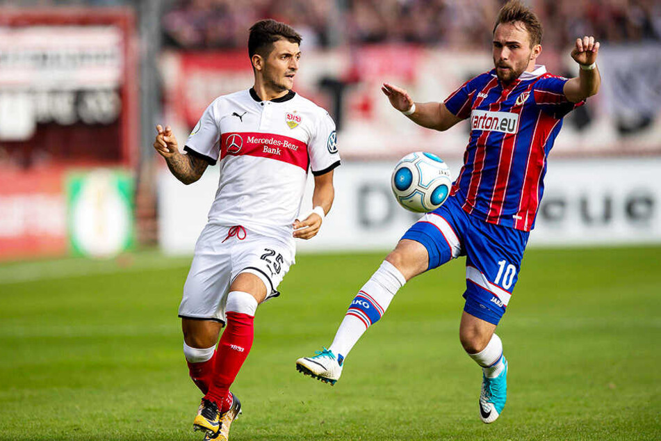 Fabio Viteritti, hier im DFB-Pokal im Einsatz für Energie Cottbus gegen den VfB Stuttgart, verstärkt den FSV Zwickau.