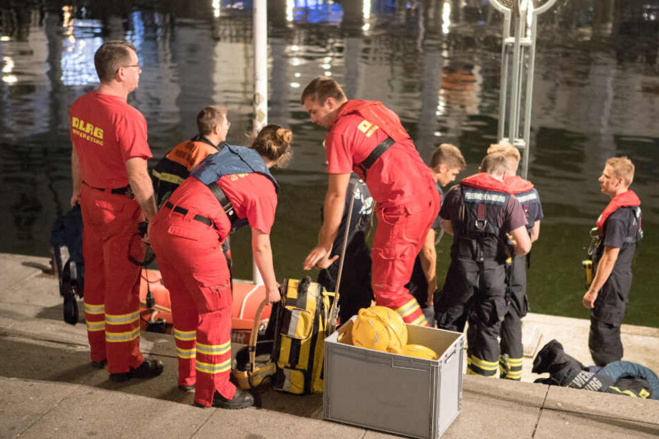 Die Rettungskräfte suchten mehrere Stunden nach dem Vermissten.