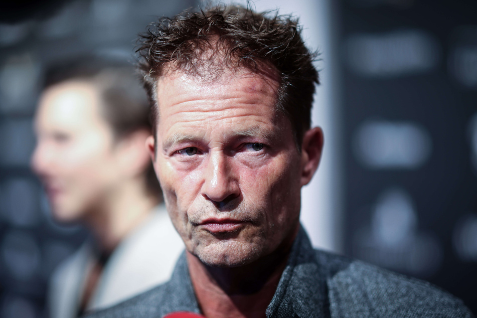 Schauspieler und Regisseur Til Schweiger (59) äußerte sich ausführlich zu den gegen ihn erhobenen Vorwürfen.