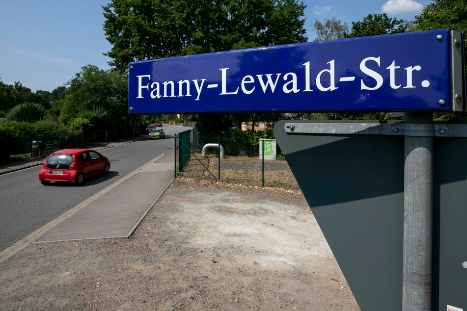 Die Geldübergabe spielte sich in der Nähe der Fanny-Lewald-Straße ab.