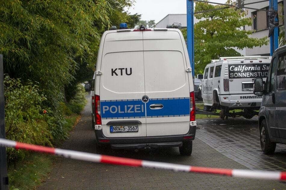 Die Polizei hatte nach dem Mord an dem 74-Jährigen Spuren am Tatort gesichert. (Archivbild)