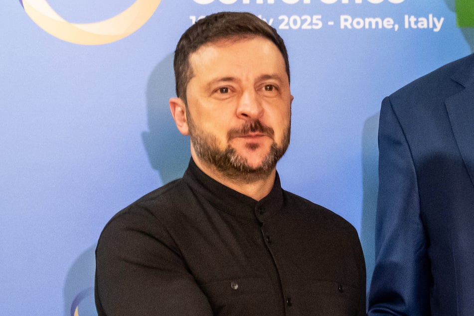 Der ukrainische Präsident Wolodymyr Selenskyj (47) ist zufrieden mit den neuen Hilfen.