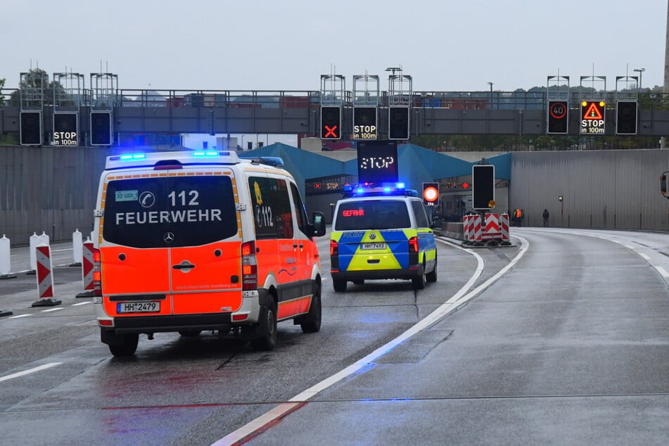 Hamburg: Unfall auf A7 mit sechs Verletzten: Elbtunnel nach Vollsperrung wieder befahrbar