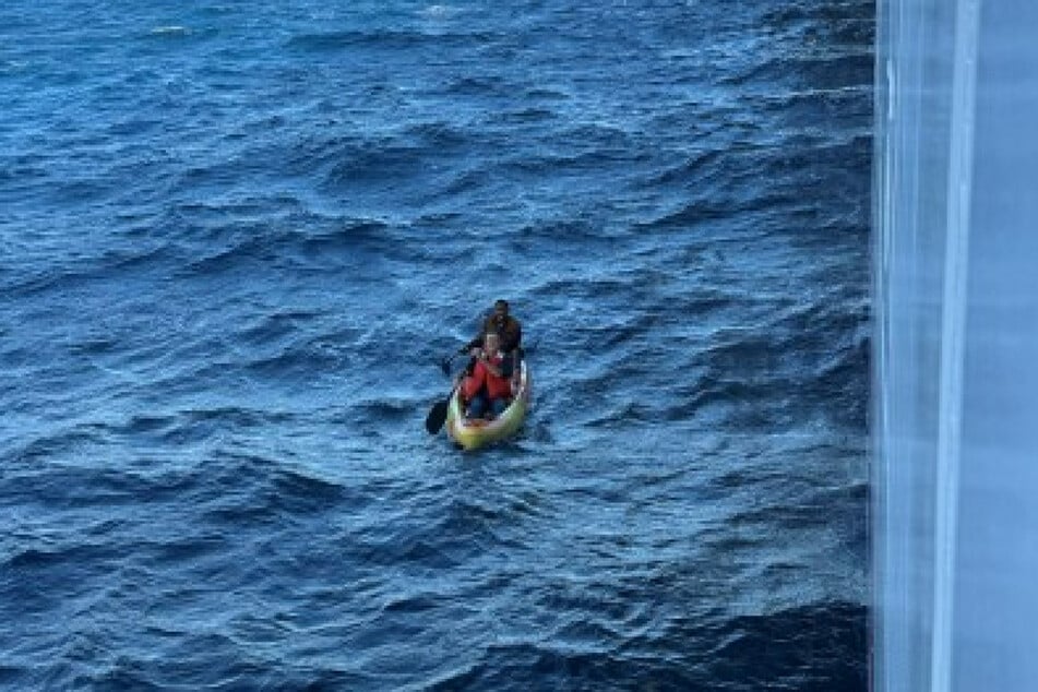 Rettung aus dem Golf von Mexiko: Die Besatzung des Kreuzfahrtschiffs entdeckte die in Not geratenen Männer.