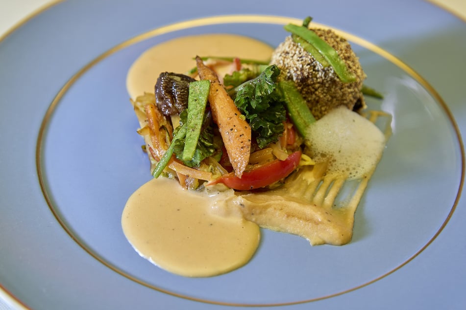 Zum "Petit Frank"-Menü gehörte auch eine gefüllte Knusperpraline.