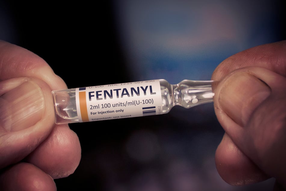 Das Fentanyl, das durch die Antikörper gebunden wird, wird anschließend über die Nieren durch den Urin ausgeschieden.