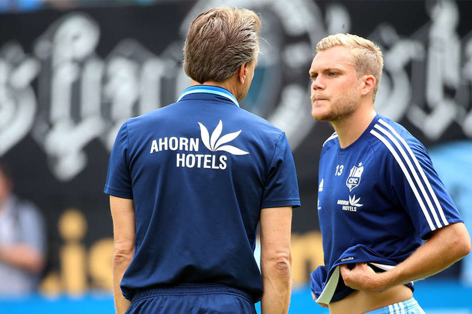 Setzt CFC-Trainer Horst Steffen (l.) in der Viererkette künftig auch auf Fabio Leutenecker?