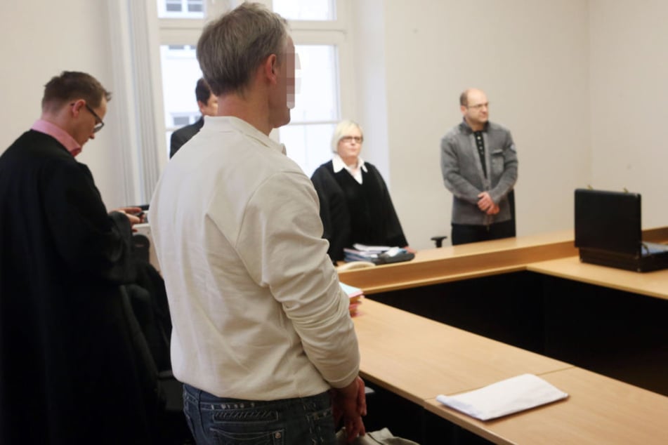Bereits in mehreren Prozessen musste sich der Zahnarzt verantworten. Jetzt wurde ihm die Zulassung entzogen.