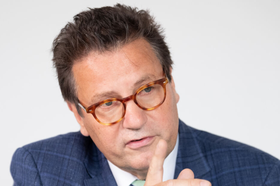 Landesagrarminister Pater Hauk.