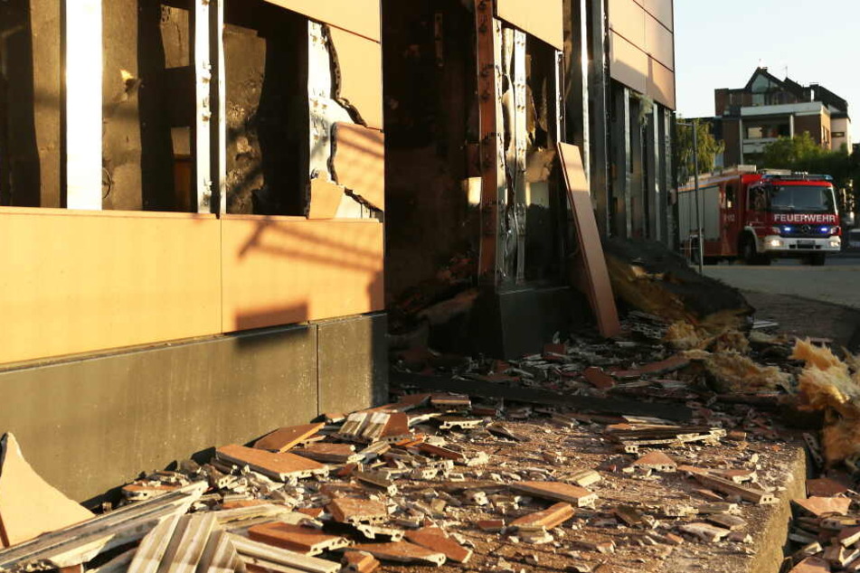130 Feuerwehrleute und Einsatzkräfte kamen zum Einsatz.