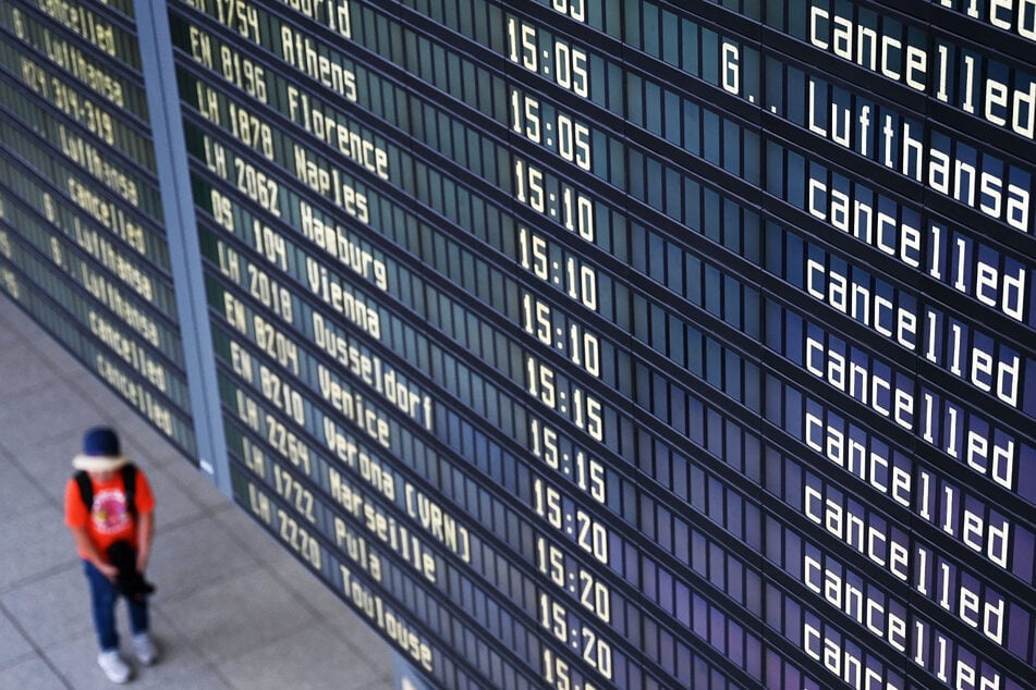 Viele Flüge in Frankreich werden am Montag abgesagt, weil die Fluglotsen streiken.