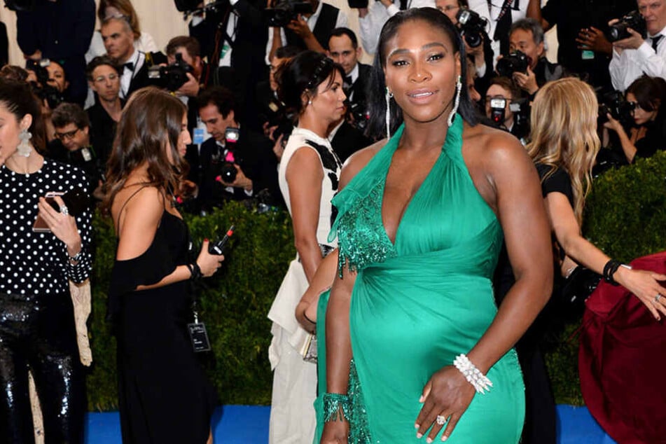 Serena Williams (35), hier noch ganz züchtig bedeckt, ließ sich für ein US-Magazin nackt ablichten.