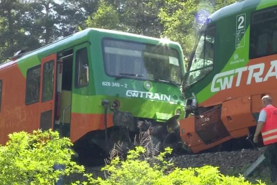 Die beiden Bahnen waren auf freier Strecke miteinander kollidiert.