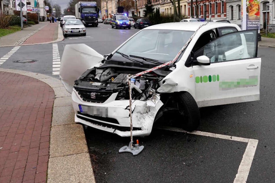 B174 Voll Gesperrt Schwerer Unfall In Chemnitz Tag24