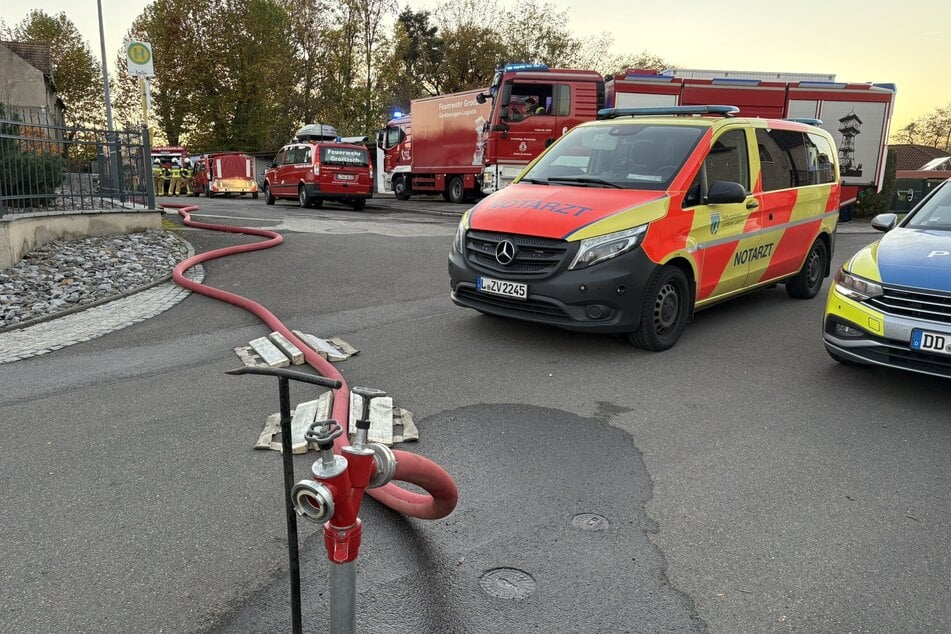 27 Einsatzkräfte waren im Einsatz.