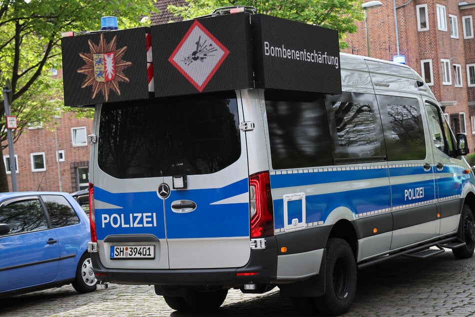Die Polizei hat einen Sperrkreis von etwa 600 Metern eingerichtet. (Archivbild)