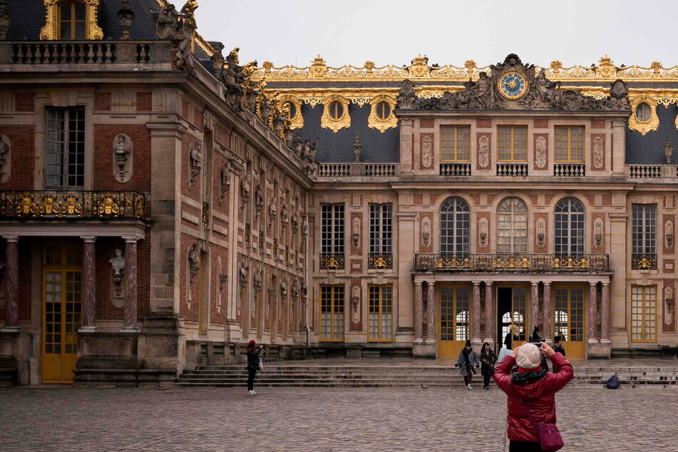 Bereits zum 7. Mal in 8 Tagen: Schloss Versailles erneut wegen Bombendrohung evakuiert