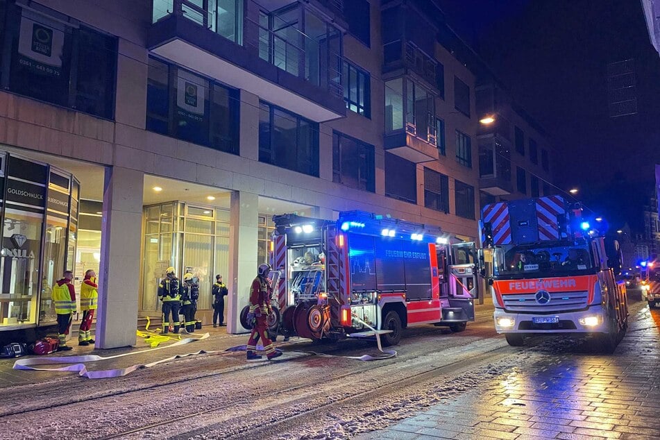 Polizei und Feuerwehr mussten am frühen Sonntagmorgen ausrücken.