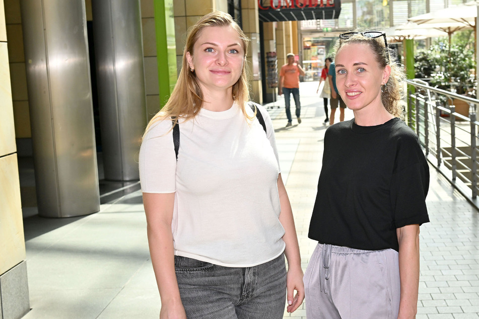 Anastasiia (27, l.) und Diana (33) stammen aus der Ukraine. Bevor sie nach Deutschland kamen, waren sie Ärztin und Assistentin der Geschäftsführung. Jetzt wollen sie schnell alle für den Jobmarkt nötigen Sprachabschlüsse machen.