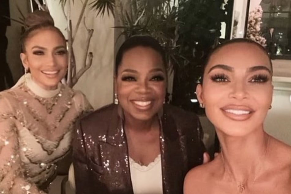 Kim Kardashian and Jennifer Lopez take epic selfies with Oprah