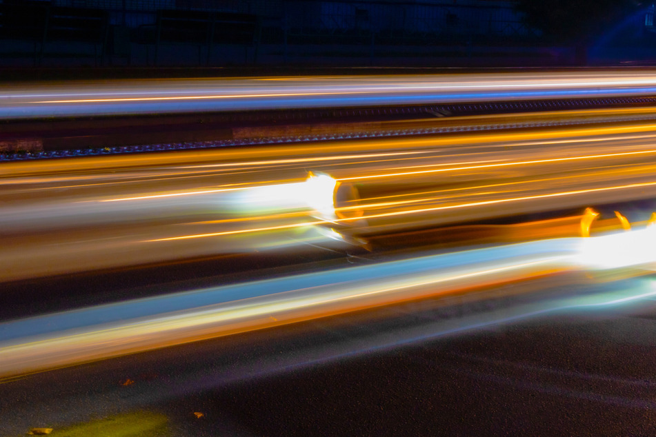 Mit knappen 100 km/h raste ein Transporter durch Leipzig. (Symbolbild)