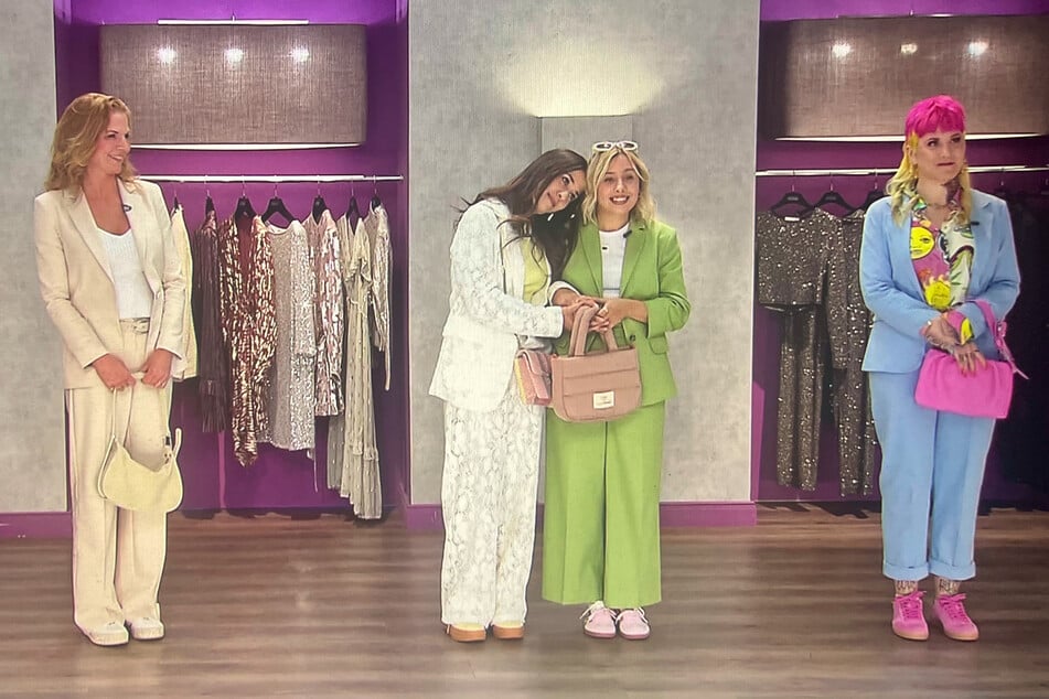 Melissa (31, 2.v.l.) holt sich am Ende der Woche den Sieg.