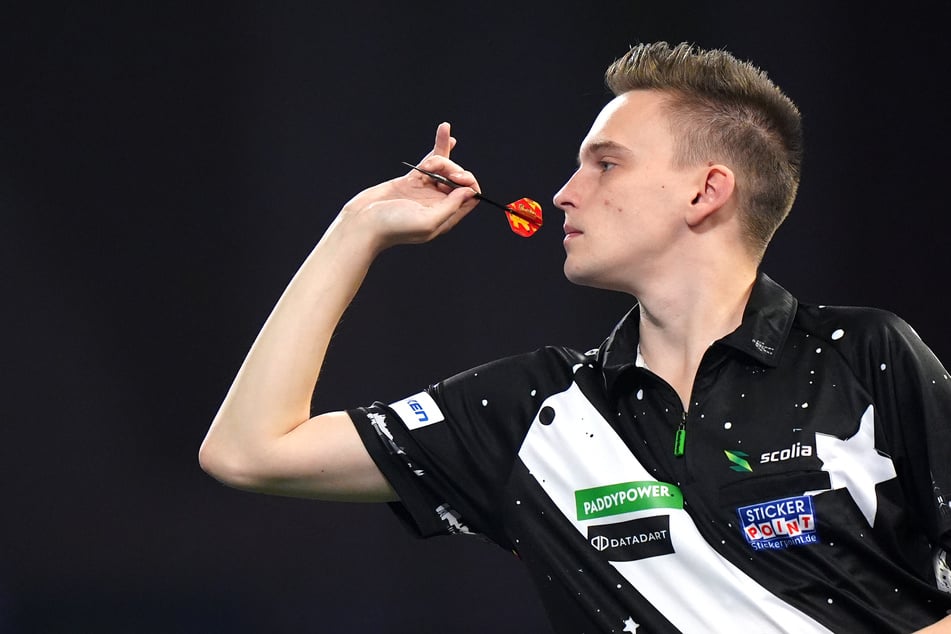 Die Pfeile des Deutschen fanden am Ende zwar ihr Ziel, doch zwischenzeitlich war es dem Berliner "schwarz vor Augen", wie er nachher erzählte.